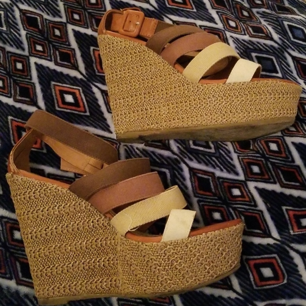 Dots Wedges Size 8